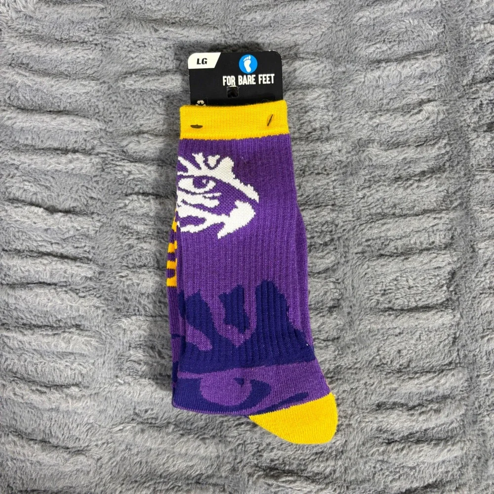 For Bare Feet LSU Tigers Still Fly Crew Socks Mens Large 10-13 Purple Gold NCAA